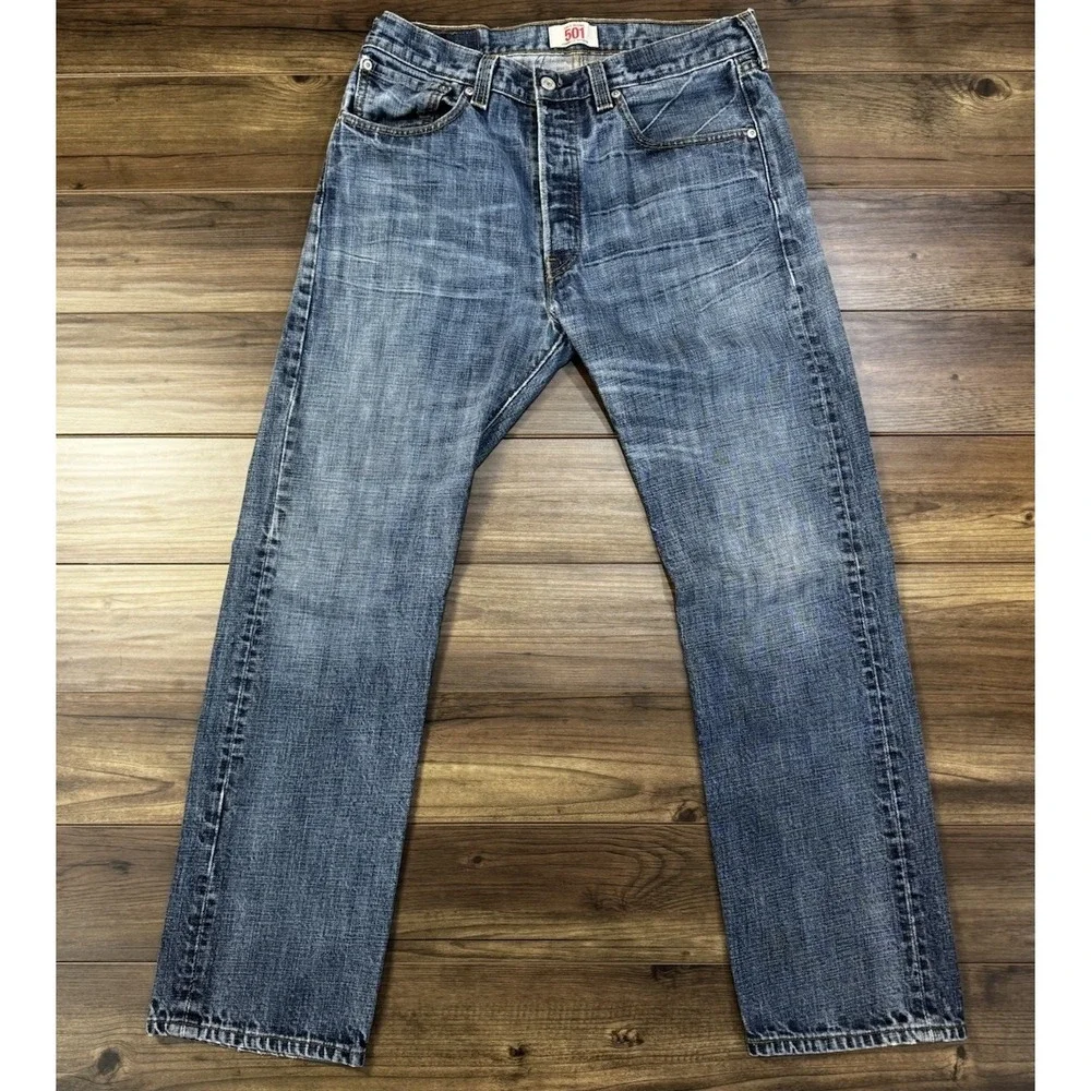 Vtg Y2K Levi 501 Jeans Mens 33x32 Blue Medium Wash Denim Button Fly Straight Leg
